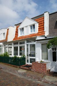 Das Ferienhaus ist strandnah und zentral auf Norderney gelegen.